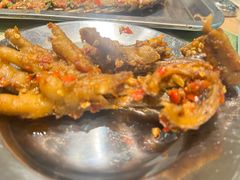 小米辣蒜香鸡脚2个-粉八·云南米线·建水烧烤(常熟路店)