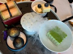 四喜点心拼盘-馋遇江南·精致湖景雅宴(东方之门店)