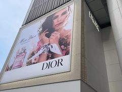 -Dior迪奥(上海世茂广场店)