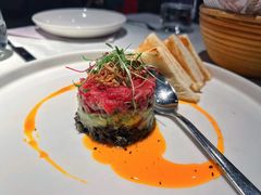 牛肉塔塔配牛油果黑橄榄酱-Solo(衡山路店)