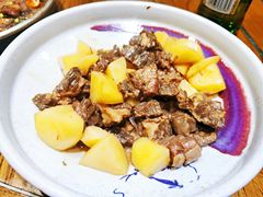 土豆炖牛腩-俏东方·海味水饺·青岛菜(崂山店)