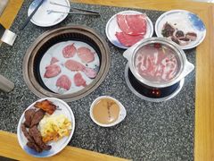 -锤头鲨毛肚海鲜烤肉自助餐厅(国购广场店)