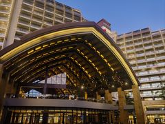 -三亚湾海居铂尔曼度假酒店