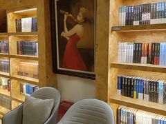 -新华里咖啡书吧(新华书店小寨店)