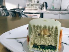 -UNI UNI(环亚凯瑟琳店)