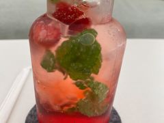 草莓气泡水-隹木咖啡馆(宝龙广场店)