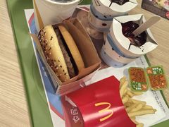 -麦当劳(轻轨曹杨路店)