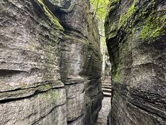 -梭布垭石林景区