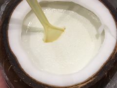 -志龙皇冠吃货椰子铺
