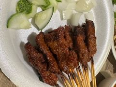 -东海岸人工湖美食村