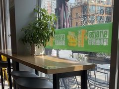 -德克士精巧店(大宁百联精巧PL店)