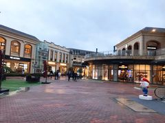 -王府井奥莱临潼小镇(临潼店)