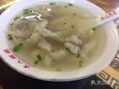 -长人馄饨铺(解放街店)