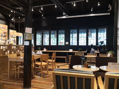 店内环境-猫的天空之城概念书店(杭州南宋御街店)