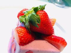 草莓外交官-蜜桃花开·中西融合菜E&W(南长街店)