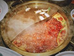 -小天鹅火锅·一线江景洪鼎旗舰店(洪崖洞店)