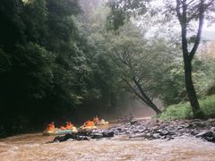 -大围山峡谷漂流