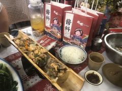 -刘姐啤酒鱼民族演艺餐厅(西街总店)