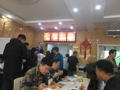 大堂-晓峰手工擀面皮(新民街总店)