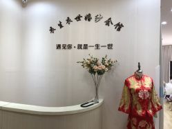 点击看大图 -觅白婚纱礼服馆