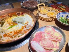 -洱火云南酸菜牛肉火锅(石景山当代商城店)