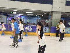 -正佳冰河湾真冰滑冰场