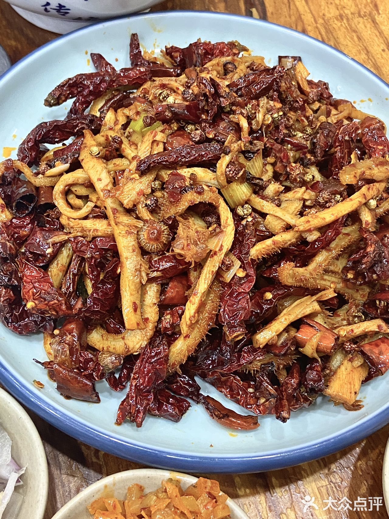 听我的！来西安第一顿吃大雁塔旁的虎子水盆羊肉