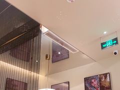 大堂-青年公社烤鸭(宝杨宝龙广场店)