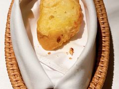 自制蒜蓉面包-Oyster Talks 四度蚝法餐厅