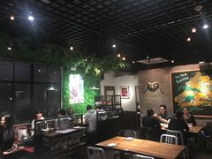大堂-阿里家·新疆烤肉酒場 by MIG