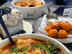 -W COLLECTIVE  DESSERT SHOP