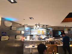 -新大咀港式茶餐厅(宝山万达店)