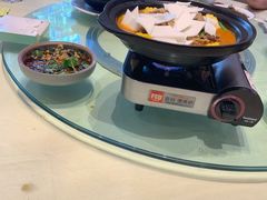 襄阳砂锅牛三鲜-莲餐厅·湖北菜·藕汤是头牌(愚园路店)