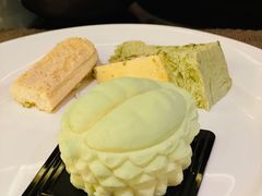 猫山王榴莲蛋糕-大中华希尔顿酒店-念自助餐·嗨啤·小龙虾