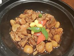 栗子滑鸡煲-上海人家花樣年华(中山公园店)