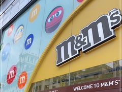 -m豆巧克力世界(上海世茂广场店)