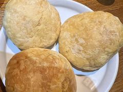 玫瑰鲜花饼-云海肴·汽锅鸡·云南菜(天津国金汇店)