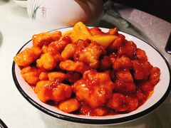 菠萝咕噜肉-鑫小城故事·砂锅·排骨藕汤(兴业路店)