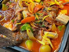 版纳树番茄酸辣烤全鱼-中8楼风尚云南菜(颐堤港店)