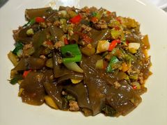 -阿瓦山寨·湘菜现炒·剁椒鱼头王(咸阳总店)