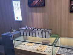 -视野联行眼镜·蔡司·尼康·授权优选门店(青浦宝龙店)