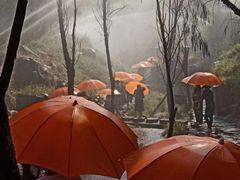 -雪山彩虹谷景区