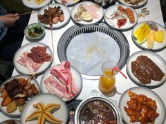 -欢乐牧场·海鲜烧烤涮自助餐(蚌山万达店)