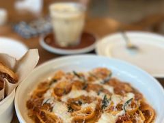 -ROAST coffee & eatery