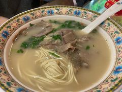 -金杨拉面王小吃面馆·牛三宝面·红烧牛肉粉