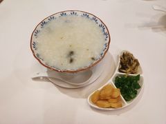 皮蛋瘦肉粥-莲苑中餐厅·Lotus Court(厦门马哥孛罗东方大酒店)