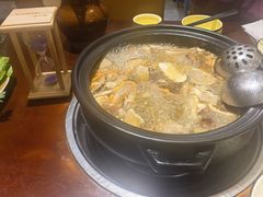 -菌之家·专业纯野生菌火锅·特色炒菌