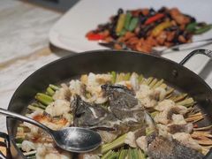 -宴昆山·私房菜(春晖店)