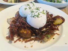 -ROAST coffee & eatery