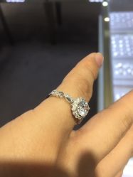 -威德钻石-克拉钻大本营(南京东路店)